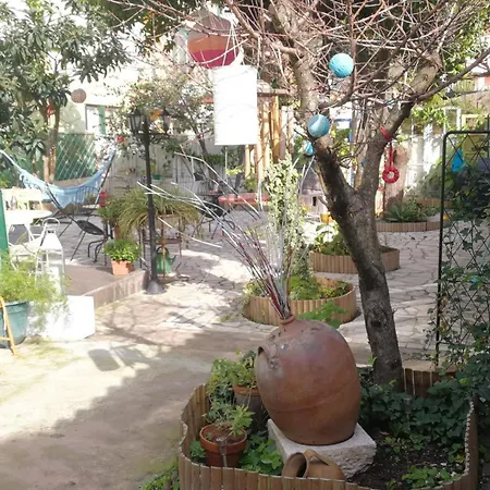 Lxroller Quionga Gardens Πανσιόν