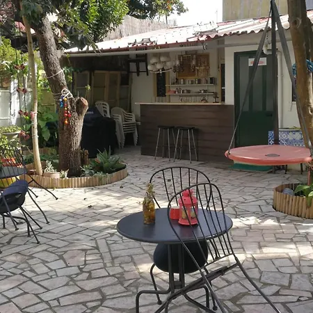 Lxroller Quionga Gardens Guest house