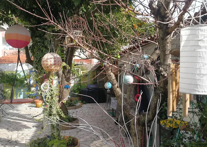 Lxroller Quionga Gardens Guest house